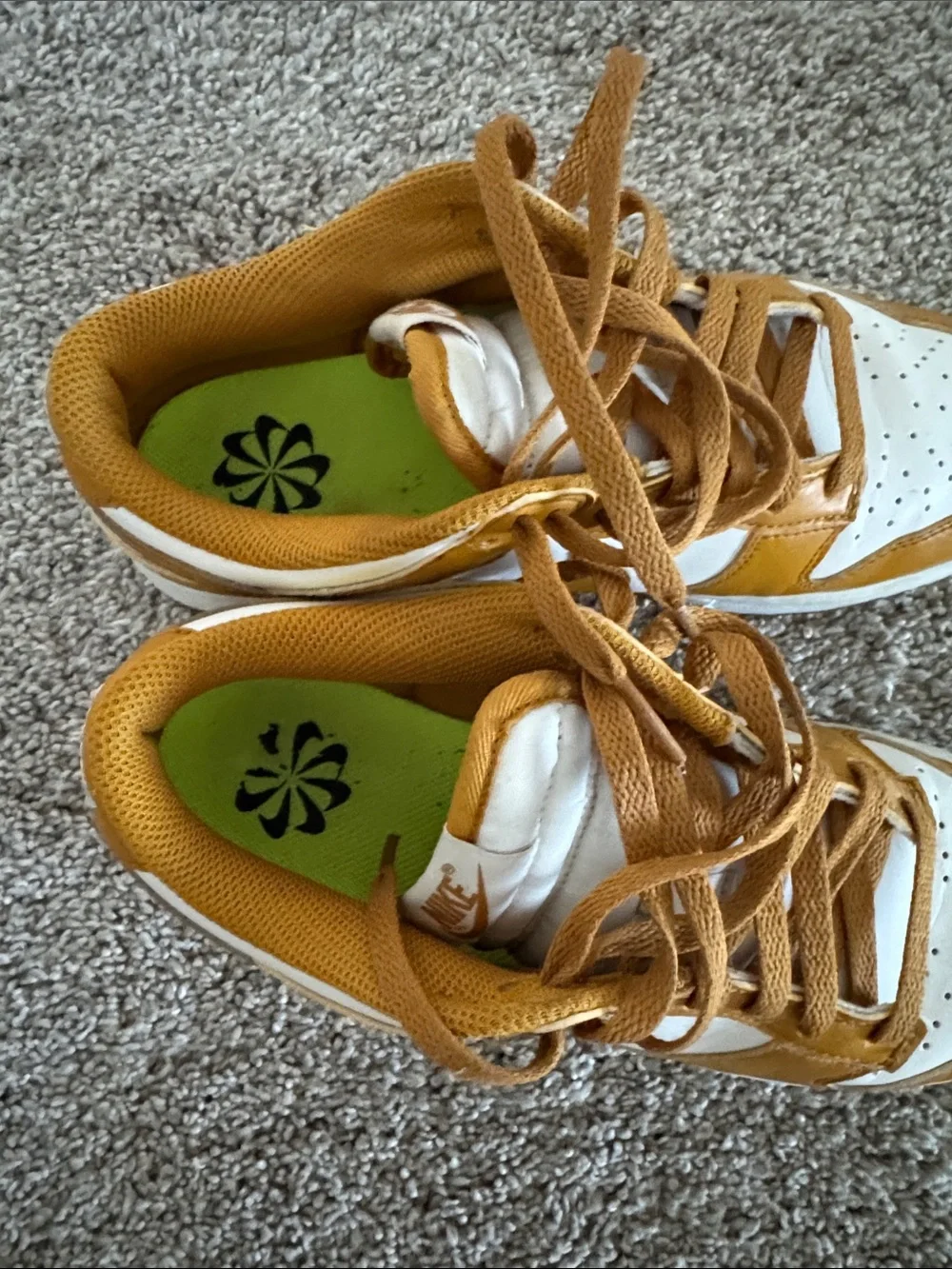 Nike Women's White and Mustard Athletic Sneakers